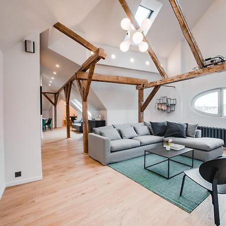 Big Design Apt - Sleeps 12 - Best Location Riga Exterior foto