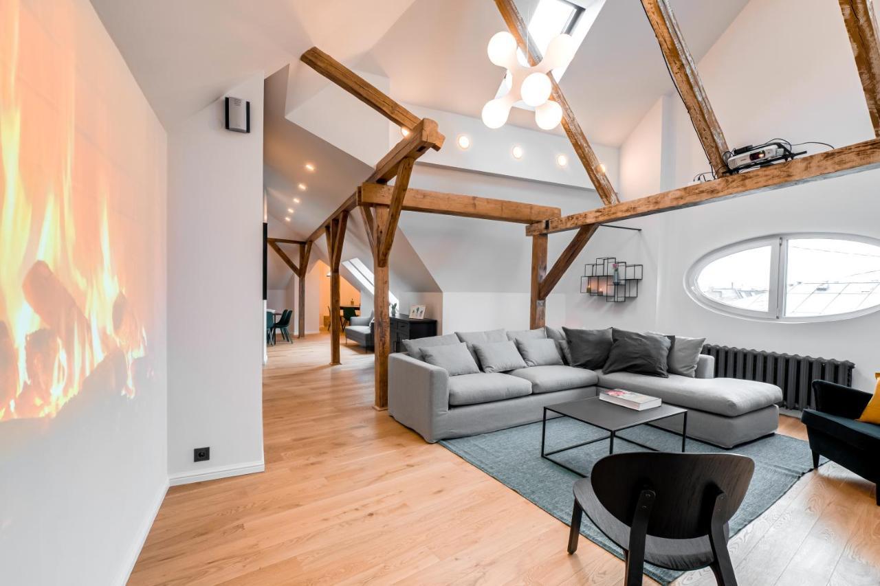 Big Design Apt - Sleeps 12 - Best Location Riga Exterior foto